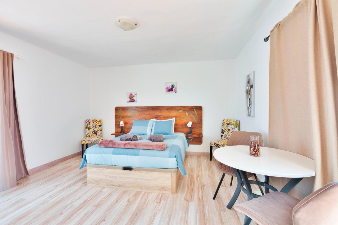 Апартаменты Guanapay - Casa Marosenia Гуйме Экстерьер фото